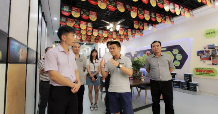 热烈欢迎顺德区统战部部长谢顺辉、顺德区常委领导莅临我司指导！