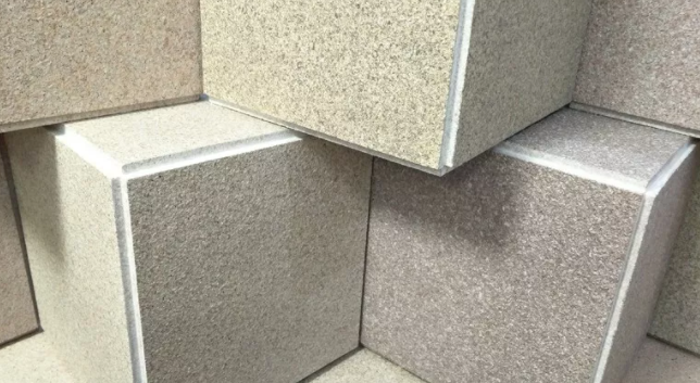 旧墙面如何施工多彩无机仿石涂料？